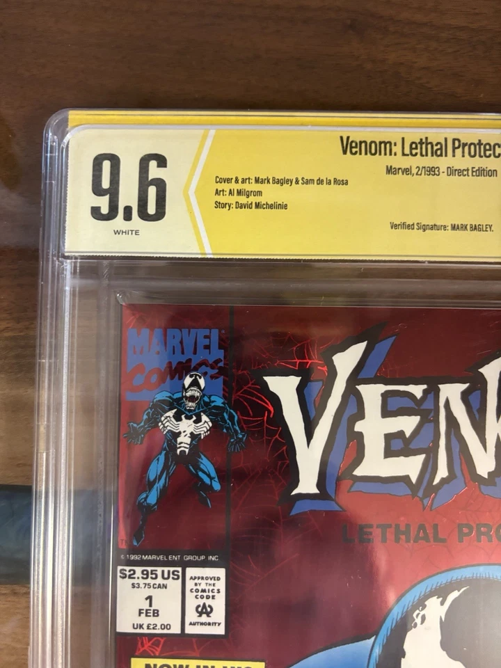 Protector letal Venom CBCS 9.6 firmado por Mark Bagley Foto 4 de 4