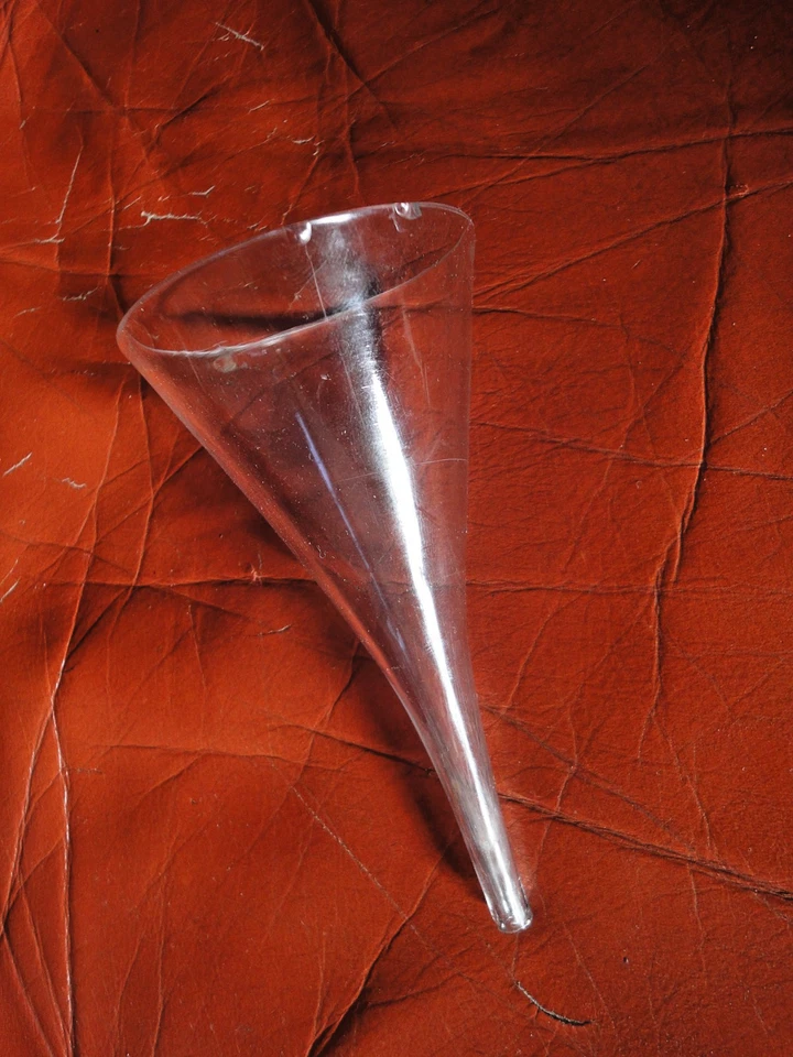 Ancien Petit entonnoir en verre soufflé XIXe - Photo 2/2