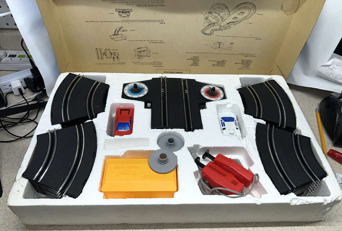 Artin Spiral Tier Triple Climb Road Racing Original Box Track Cars