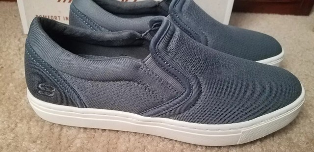 skechers classic fit slip on