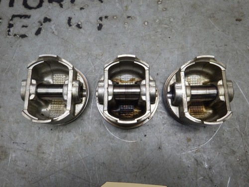Triumph Sprint 900 Pistons TS1133 - Picture 4 of 4