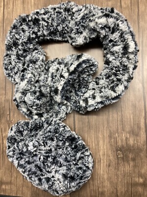 adrienne landau Faux fur scarf and fur hat Grey Black White  display picture 1