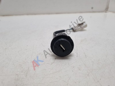 Sym NHT 125 2019~2021 - USB Ladeanschluss