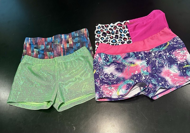 Girls Dance Or Ballet Shorts 4 Pairs Size 6-8 Bright Colors 