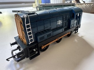 Hornby OO Gauge BR Blue Class 08 '08201' Diesel Shunter spares or repair
