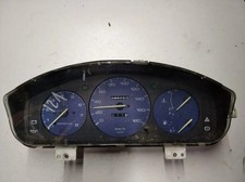 Compteur Mazda 121