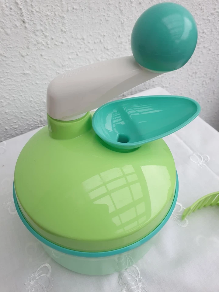 Tupperware Quick Chef - Zerkleinerer - ohne Strom- mit Handkurbel und 2 auswechs - Bild 2 von 4
