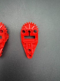 HARD TO FIND LEGO Bionicle 10023 Master Builder RED Gearbox Half Throwbots  (2)