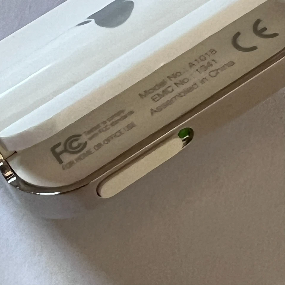 Genuine Apple Wired Remote Contol for iPod Classic Mini A1018 - Image 3 of 4