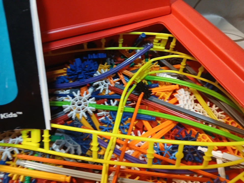 K'NEX Kinex Red Box Hard Shell Carrying Carry Case 1990s Filled With Knex - Image 2 of 4