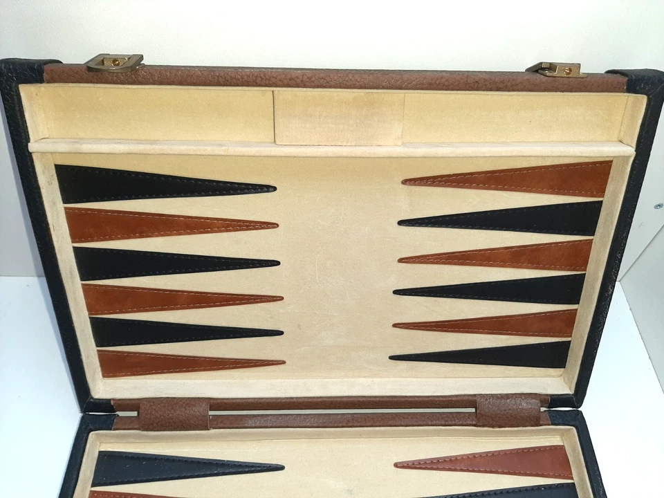 großes  wunderschönes altes Backgammon Spiel  im Koffer TOP - Bild 4 von 4