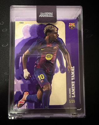 Topps Total Football 2025 Lamine Yamal FC Barcelona Classic FCB33 5/25