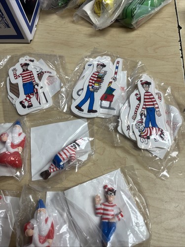Hardees Wheres Waldo Straw Buddies - 5 Feiertagsornamente 3 Menge 8 - Bild 5 von 6
