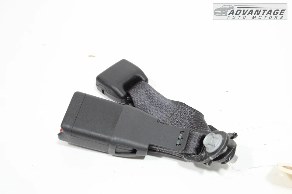 Subaru Crosstrek 2018-2023 trasero segunda fila hebilla de cinturón de seguridad derecho con ancla OEM Foto 3 de 4