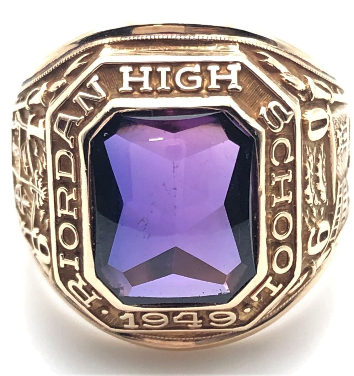 10k Gold Vintage Class Ring with Amethyst, 1960 Riordan High 10k Gold Vintage Class Ring with Amethyst, 1960 Riordan High