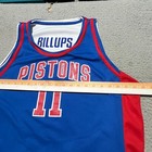 Picture 4 of 12