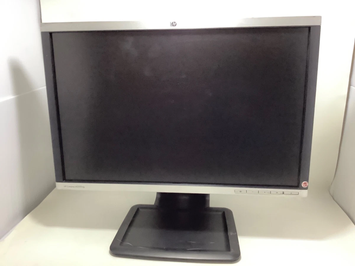 BASIC GAMING COMPUTER 22 INCH AMD A8 QUAD CORE AMD R7 8GB DDR4 240SSD WINDOWS 10