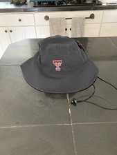 Sombrero de cubo Under Armour Armourvent Texas Tech Red Raiders NCAA NEGRO OSFA NUEVO CON ETIQUETAS