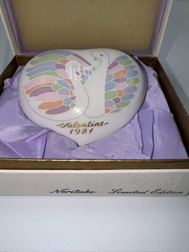1981 Noritake Valentine's Day Heart/Paperweight Orig. Box Ltd. Edition of 1,000 - Picture 2 of 2