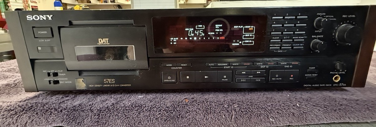 ソニー　SONY DAT  DTC 57ES Amazon | SONY DTC-57ES DATデッキ クリーニングテープ付