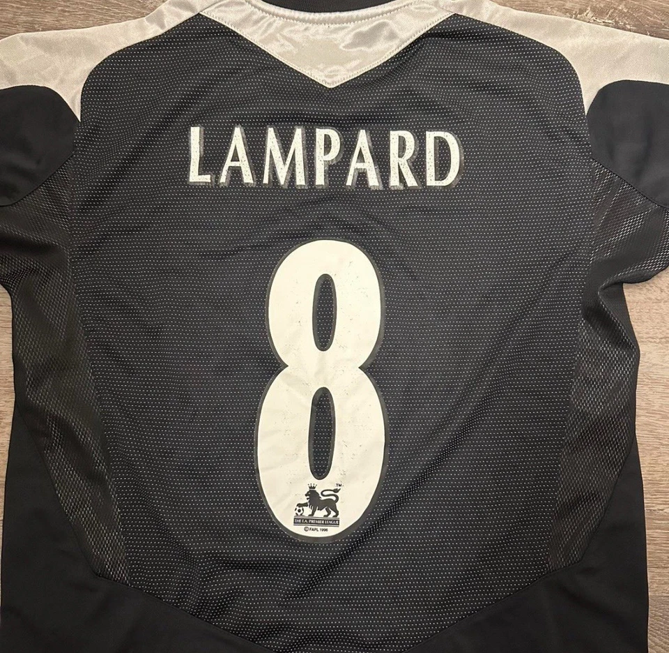 Camiseta alternativa blanca y negra 2004 y2K Chelsea FC Frank Lampard talla S Foto 2 de 3
