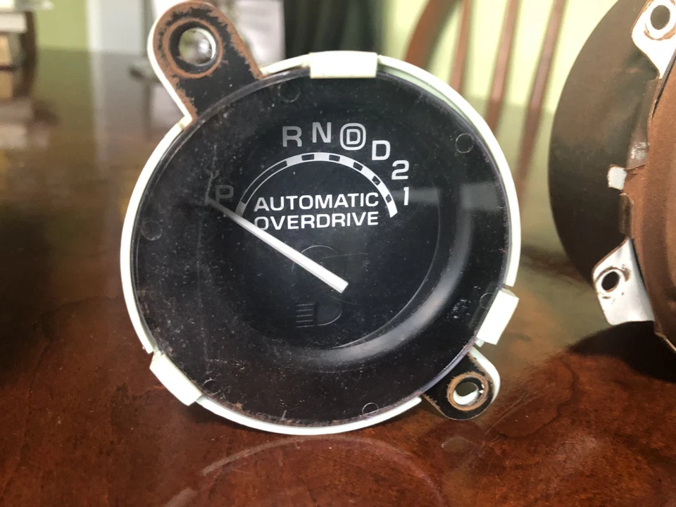 Buick Electra 1981-1990 tracción trasera - LeSabre - Park Avenue - Medidores Estate Wagon Foto 3 de 4