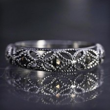 Size 6, vintage sterling silver 925 stackable band ring with marcasite