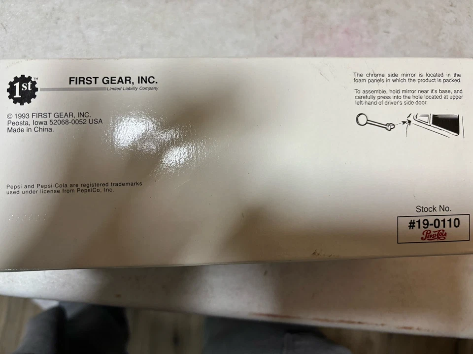 First Gear Pepsi-Cola 1951 Ford F-6 Bottler's Truck, #19-0110 1:34 Die-Cast - Image 3 of 4