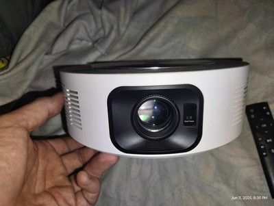 Hi Movies Portable Projector Bluetooth and Wifi 50'' Auto Focus
