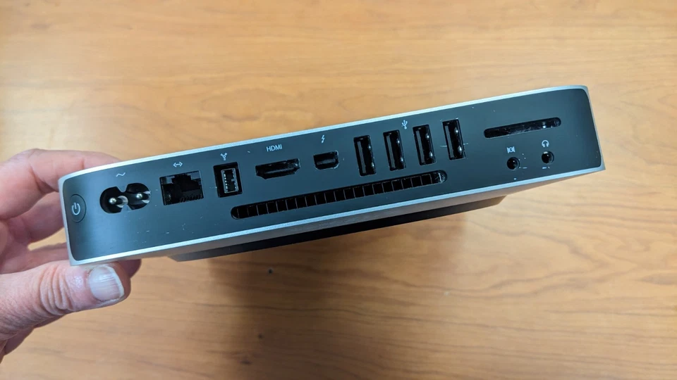 Apple Mac Mini Server 1TB, INTEL Core i7, 2.6GHz, 8GB RAM EXCELLENT Condition !! - Image 3 of 4