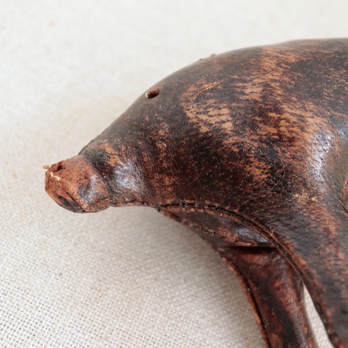 Mini Leather Pig Paperweight Dmitri Omersa Liberty Footstool Abercrombie & Fitch - Picture 12 of 23