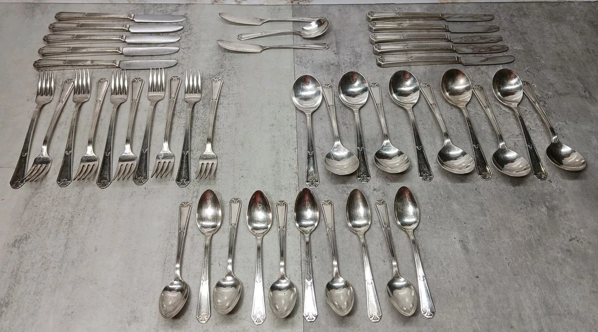 Wm. Rogers & Son 1900-1940 Flatware-Set Antique US Silver-Plated
