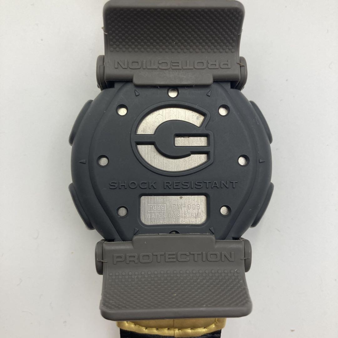Casio G Shock DW 003TB 9V Gold Digital Watch Rare