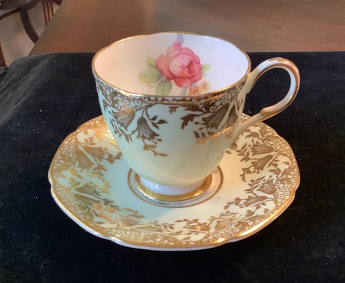 Taza y platillo de taza de té Paragon 1939-49 por Appt HM Queen/Qn Mary Roses - Imagen 2 de 11