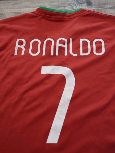 ⚽PORTUGAL Home Football Shirt RONALDO 7 Soccer Jersey, Boy`s Size - Picture 9 of 14