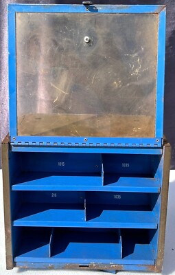 Vintage  EVEREADY Batteries Spinning Counter Top Display Case 12'' x 10'' x 10.5''
