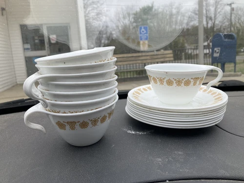 Corelle Livingware Corning Gold Butterfly & Flowers Hooked Handle 8 Cups/Saucers