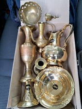 Konvolut aus dekorativen Messing- und Zinnwaren.