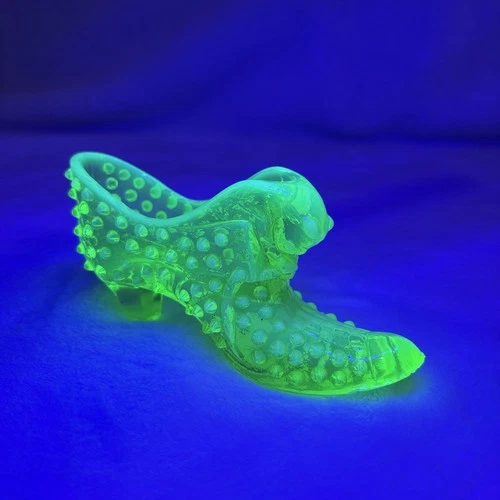 Vintage Fenton Hobnail Cat Head Slipper Topaz Opalescent UV Glow Uranium Glass