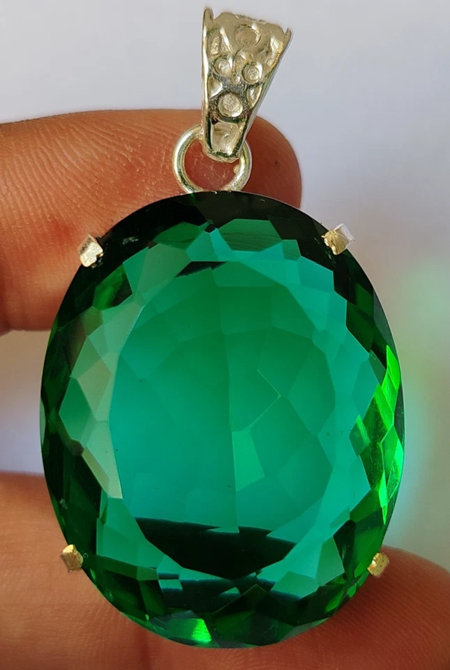 AAA+ Large Green Emerald 91.9 Ct. Oval Cut 925 Silver Pendant Gift for Women/Her - Image 4 of 4