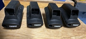4 EXC COND GENUINE THULE 450 CROSSROAD FOOT PACK FOR RAISED RAILS SQUARE BARS