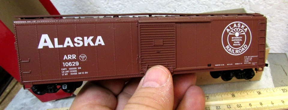HO vintage Alaska Railroad model train boxcar 10608 NEW Branchline Trains w/ box - Image 3 of 4
