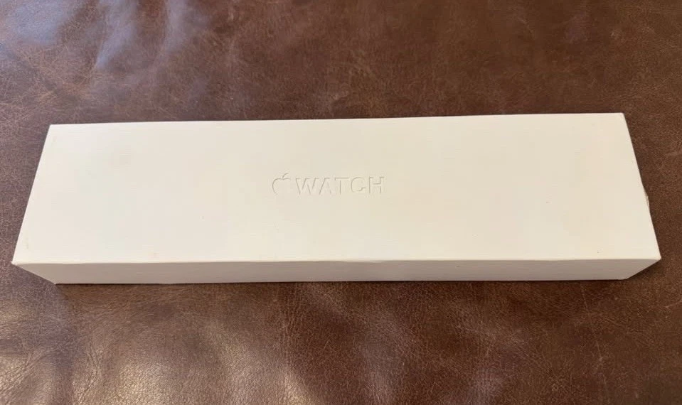 Apple Watch Series 8 45mm A2774 Midnight Aluminum w/ Sport Band M/L UNLOCKED - Image 4 of 4
