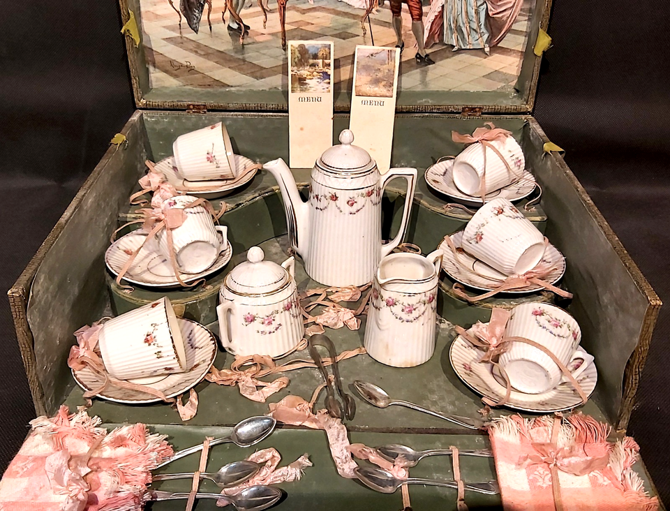 Dinette Ancienne – Service à Liqueur Miniature Dans Son Coffret – état Neuf