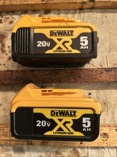 BROKEN GENUINE OEM DeWalt DCB205 XR 5AH 20 Volt MAX Lithium Ion Battery. 2 PACK