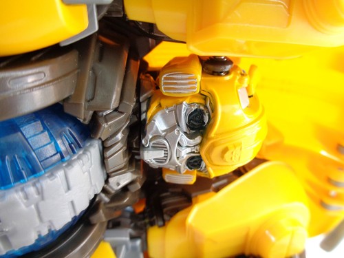 Transformers Power Charge Bumblebee Volkswagen Beetle ( Requires new Batteries ) - Picture 11 of 11