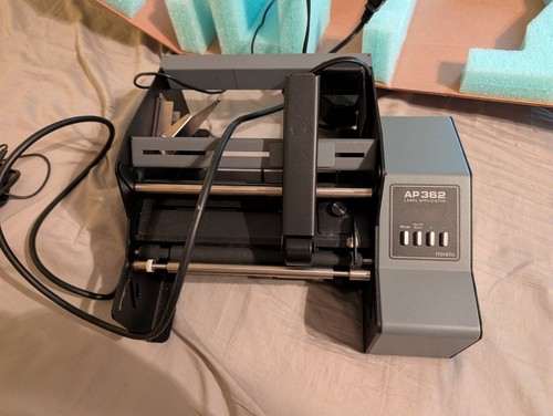 Primera Label Applicator