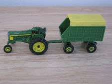John Deere Vintage Diecast Wide Front Farm Tractor with Covered Farm Wagon ERTL