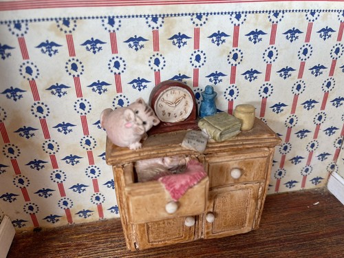 PETER FAGAN COLOUR BOX CAT CAT ON A Cabinet - Picture 2 of 8