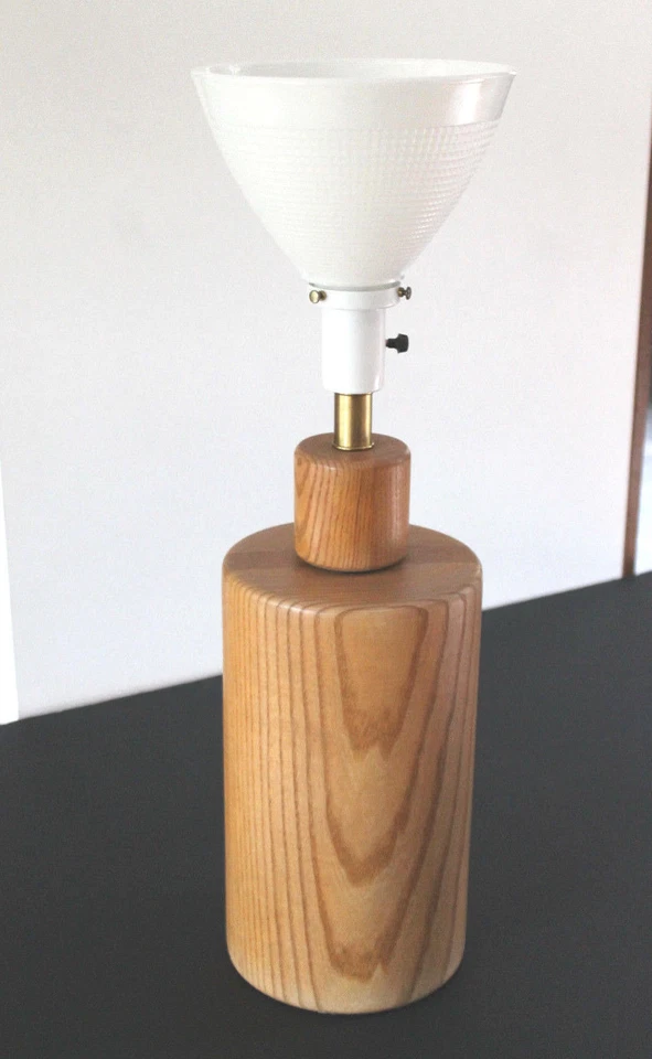 Vintage mediados de siglo aprox. Lámpara Nessen Studio años 60 cereza maciza Walter Von Nessen Foto 3 de 4